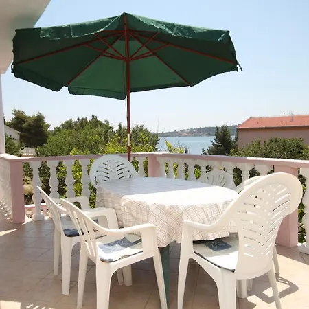 By The Sea Verunic, Dugi Otok - 8104 * ベリ・ラット